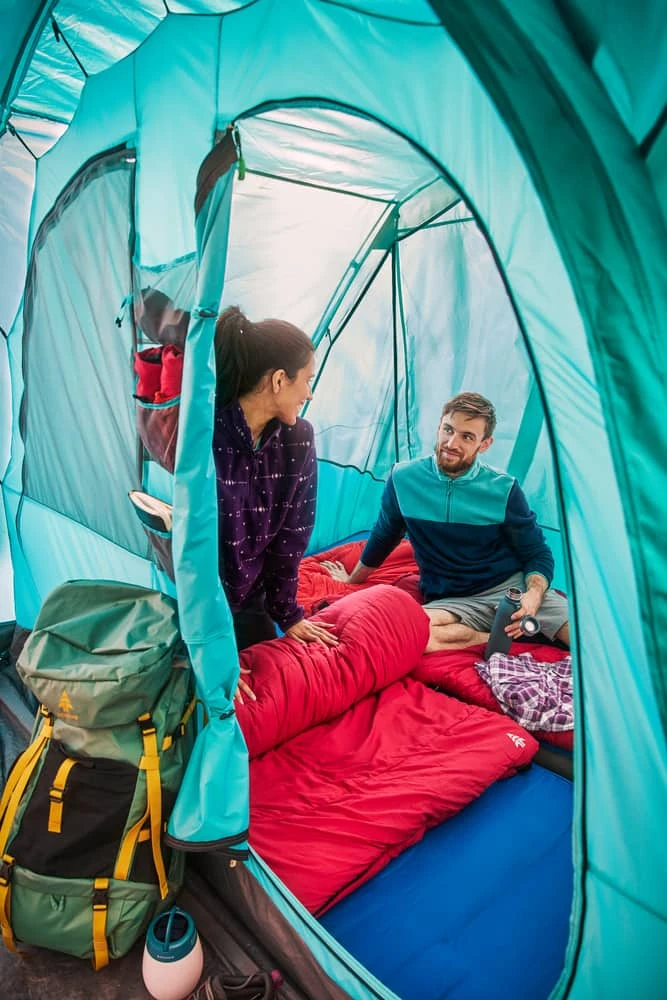 Woods Refuge 3-Season, 6-Person, 2-Room Easy Set-Up Camping Tent W/ Divider, Vestibule & Carry Bag 13 Woods Refuge 3-Season, 6-Person, 2-Room Easy Set-Up Camping Tent W/ Divider, Vestibule & Carry Bag - Image 11