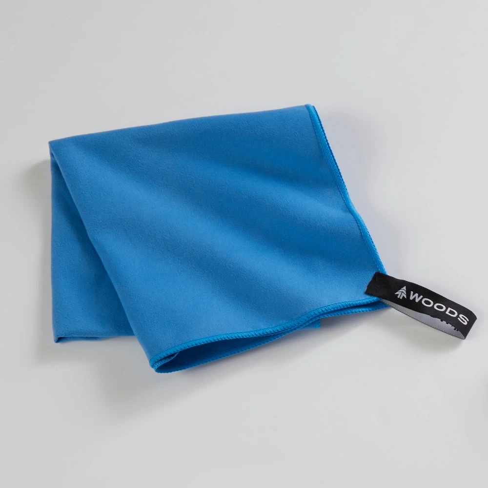 Woods Compact Lightweight Microfibre Camping Hand Towel 15.75"x31.5", Absorbent & Fast-Drying, Assorted 5 Woods Compact Lightweight Microfibre Camping Hand Towel 15.75"x31.5", Absorbent & Fast-Drying, Assorted - Image 3