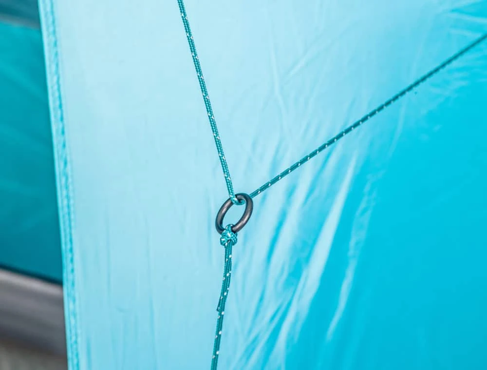 Woods Refuge 3-Season, 6-Person, 2-Room Easy Set-Up Camping Tent W/ Divider, Vestibule & Carry Bag 8 Woods Refuge 3-Season, 6-Person, 2-Room Easy Set-Up Camping Tent W/ Divider, Vestibule & Carry Bag - Image 6