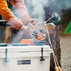 Woods ARCTIC Roto-Moulded Cooler, 55-L, Arctic White -Woods Shop woods roto cooler 55l 1e7820ef b7e8 432e a7c2 d8403e98daee