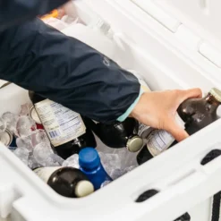 Woods ARCTIC Roto-Moulded Cooler, 55-L, Arctic White -Woods Shop woods roto cooler 55l c15609f8 bf16 49bd a6a7 598d5c95a625